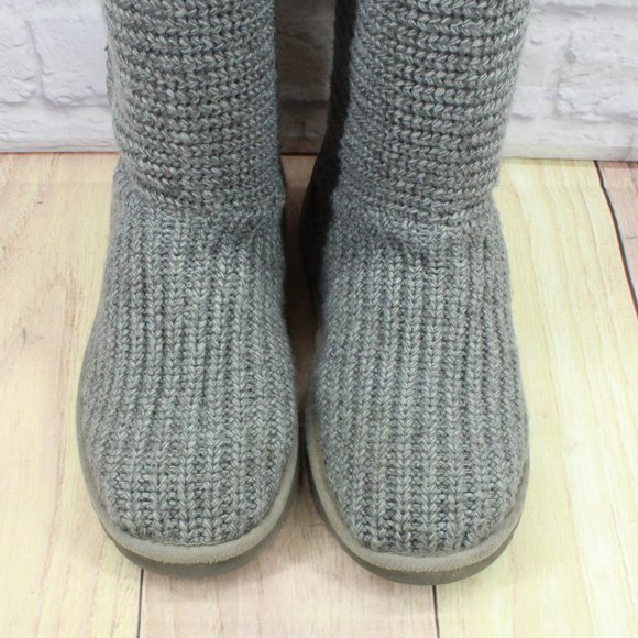 UGG Classic Cardy Gray Wool Big Button Sweater Knit  Boots Size 7 - Picture 3 of 11